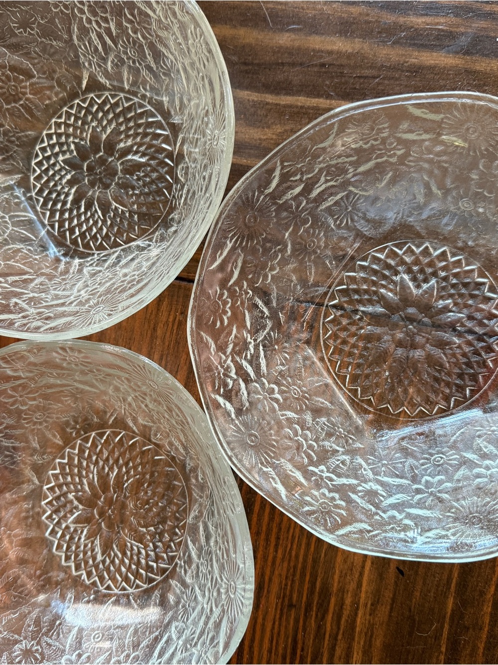 Vintage Indiana Glass Pineapple & Floral 
Bowls set of 3